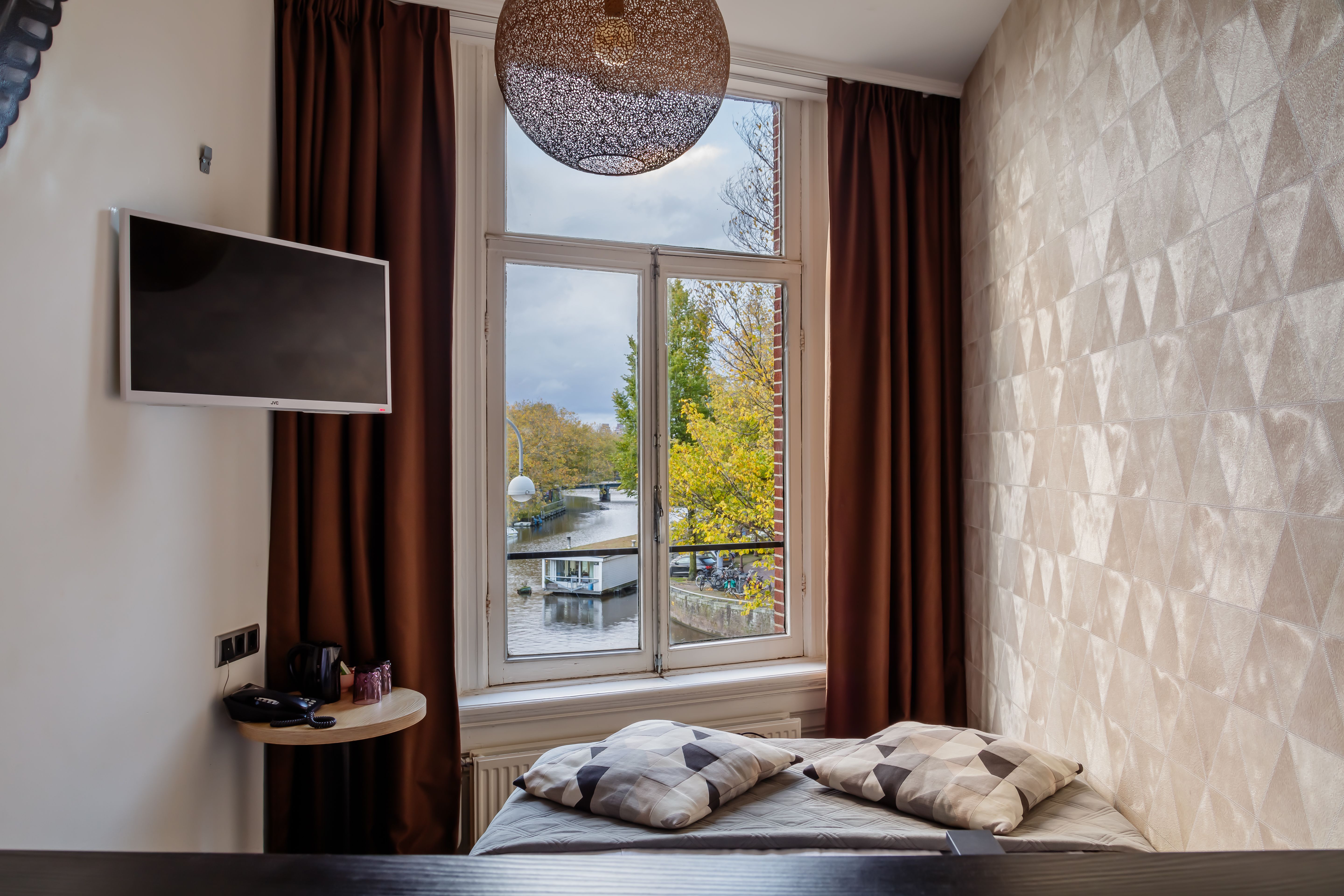 Petit Chambre Double avec vue sur le canal